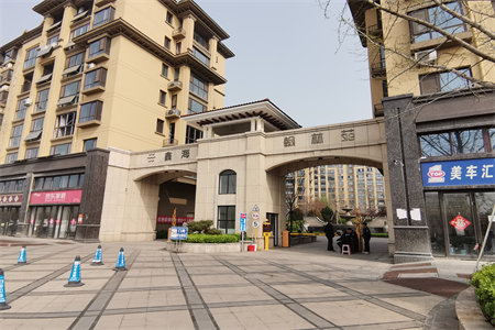 明湖中学正大城市广场证满5年送储藏室过户费低